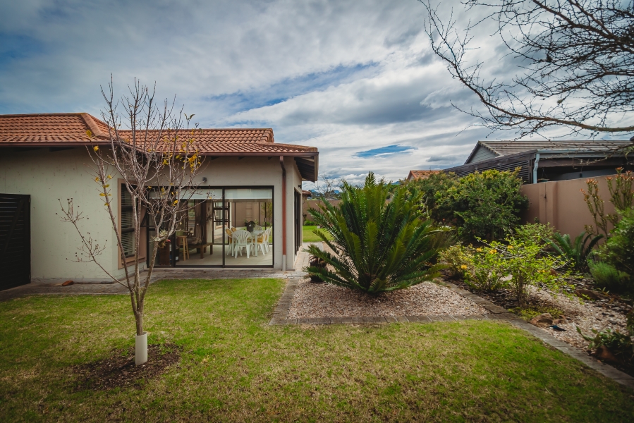 3 Bedroom Property for Sale in Earls Court Lifestyle Estate Western Cape